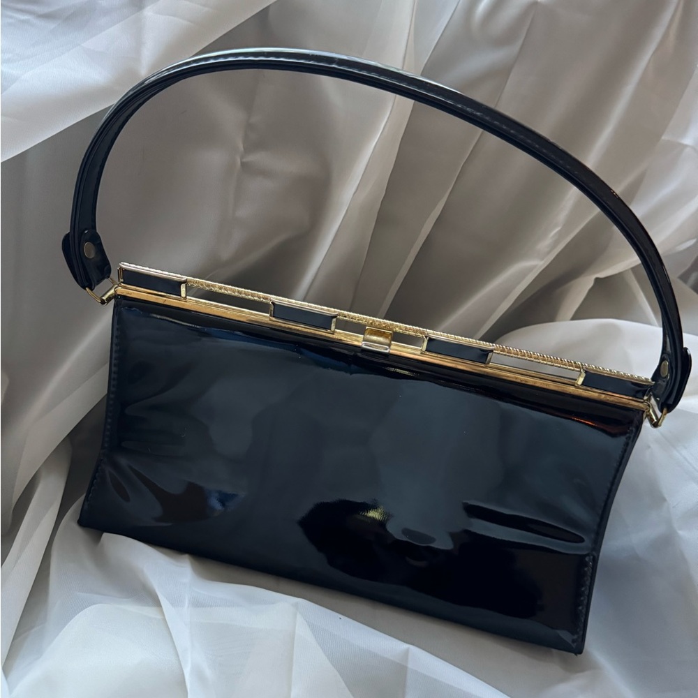 Vintage Jaclyn USA bag with very unique clasp